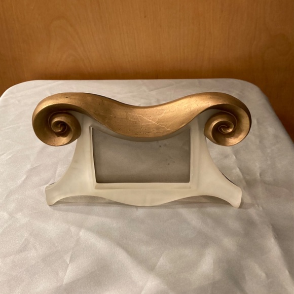 Picture Photo Frame 2”x3” Metallic Gold Tone and Opaque White Plastic With Glass - Picture 3 of 7